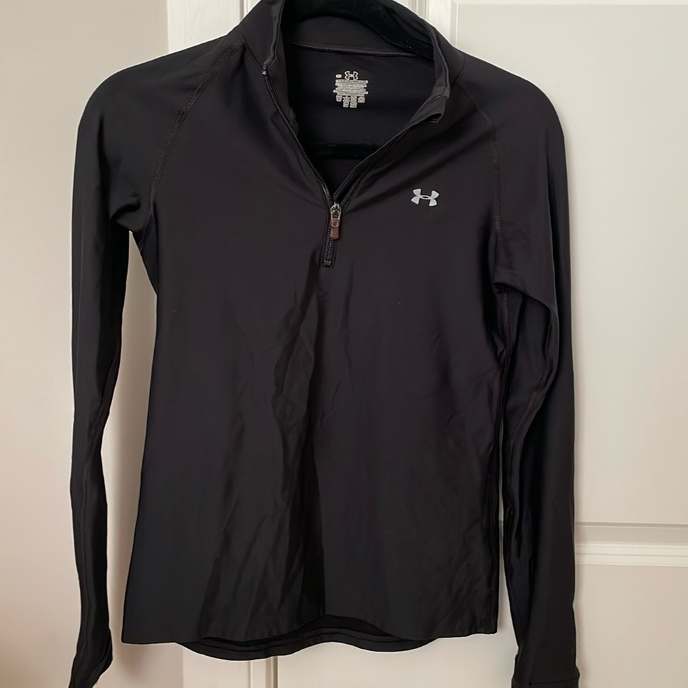 Size Small Fitted Women’s Under Armour Base Layer